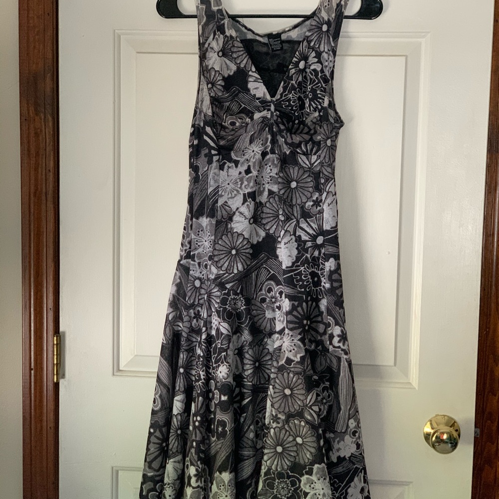 Sleeveless dress